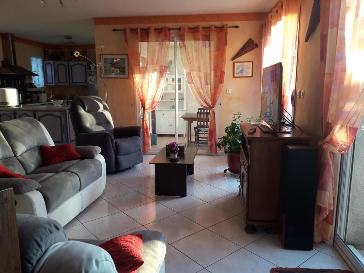 Lauriers Roses Acomodação com café da manhã Puisserguier Exterior foto